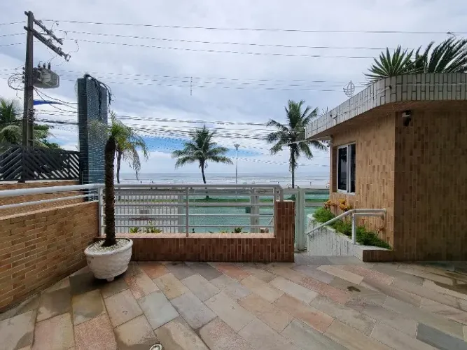 APARTAMENTO MOBILIADO - FRENTE À PRAIA DO CENTRO - MONGAGUÁ - CENTRO - 2 VAGAS 