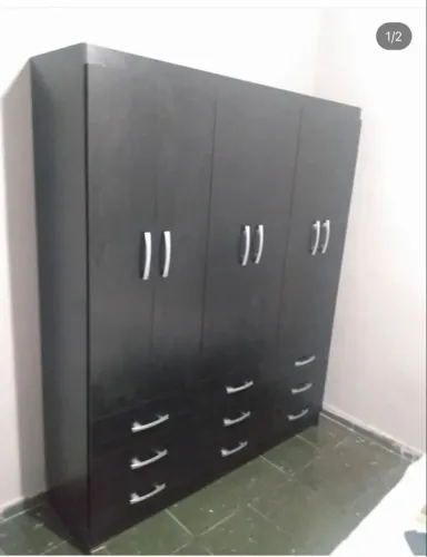 Guarda Roupa 9 gavetas 