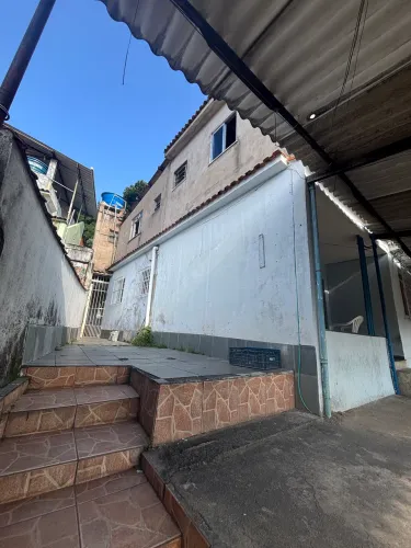 Venda de 1 terreno com 6 casas 