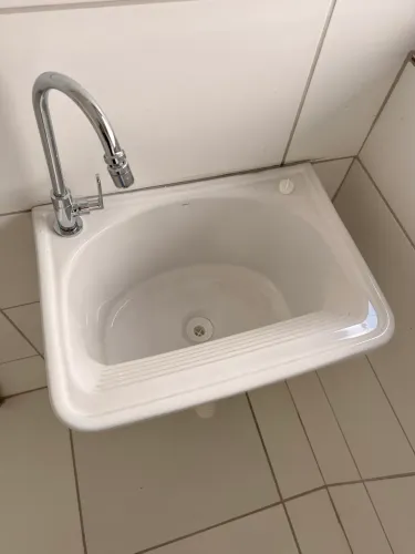 TANQUE DE LAVAR ROUPA EM LOUÇA MARCA DECA