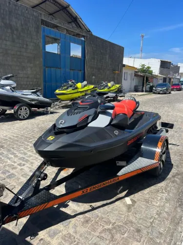 Jet ski