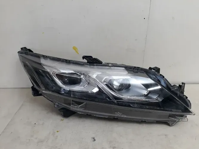 Farol Eclipse Cross 2019/2022 original usado