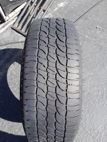 Pneu 215 65 16 Michelin original 355 cd,atendimento até às 9h