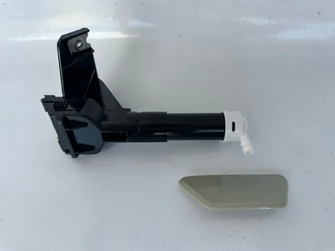 Esguicho Farol Esquerdo com Tampa Mitsubishi Outlander 2014 2015