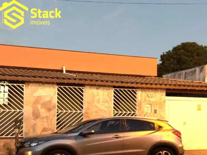 Casa a Venda, localizada na casa Vila Rami, Jundiaí - SP, Com 328 m² de construção em um t