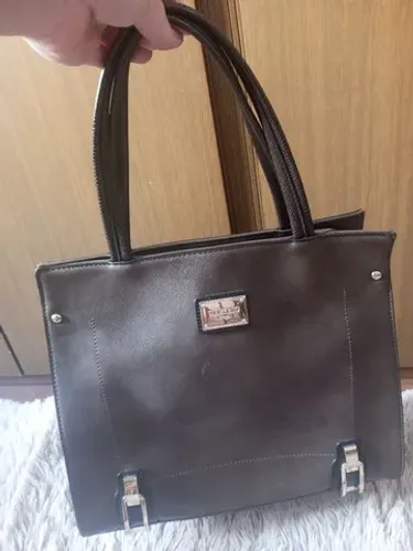 Bolsa feminina transversal sem uso