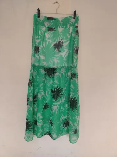 Saia longa com fendas laterais 