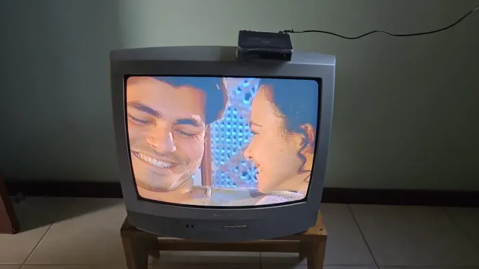 TV Philips 20 polegadas ideal para Jogos Usada