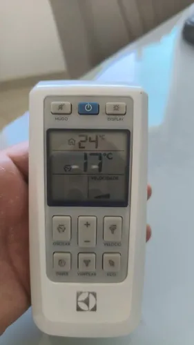 Ar condicionado (Valor 600,00) Novinho, mas deu um erro F5