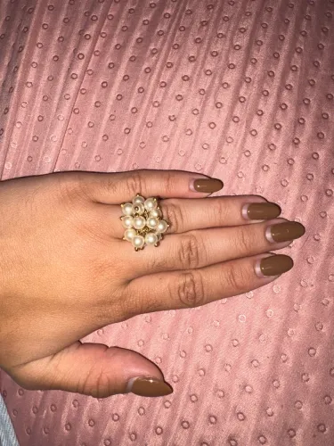 Anel banhado a ouro com pérolas 