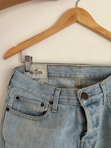 Calça Jeans Hollister - Tamanho 31x32
