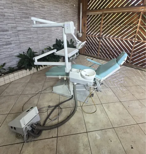 Cadeira Odontológica Completa com compressor 