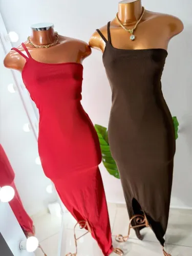 Vestido longo de uma alça