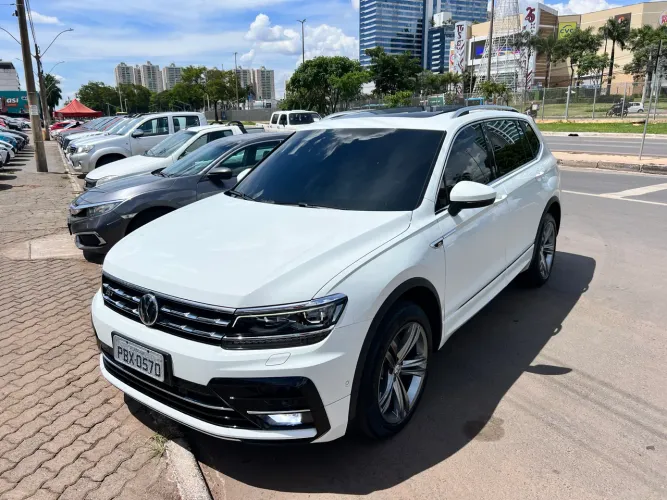 TIGUAN R-LINE ALLSPAC 350 TSI - 40.000 KM - SEM RETOQUE SE PINTURA ! 