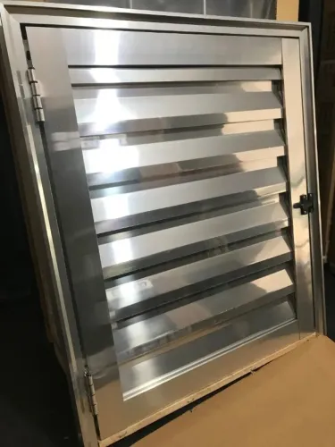 Alçapão Abrigo 80 x 60 - Brilhante: Ilumine Seu Acesso ao Forro!