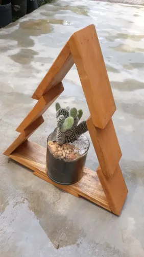 Pinheirinho de Natal expositor para plantas 