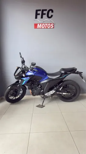 FZ25 ano 2024 ABS Faço Financiamento