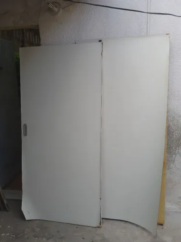 Porta de 2m de altura por 0.97 cm de largura