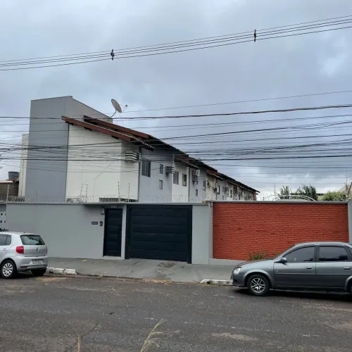 Sobrado em condomínio