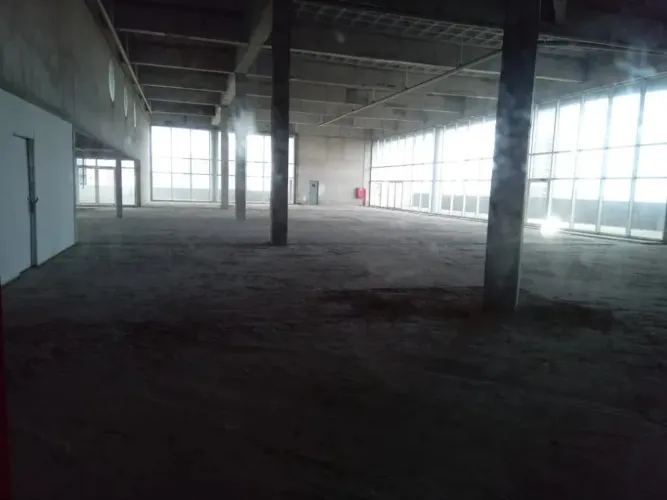 Alugo Lâmina Comercial Inteira - Empresarial Charles Darwin - Ultimo andar do Edf Garagem 