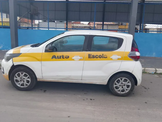 Treinamento para habilitados: aulas nos percursos de provas.