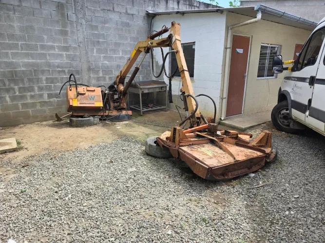 Roçadeira Articulada Harpia 515 RC