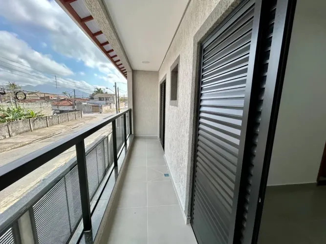 Sobrado à venda no Melvi em Praia Grande - SP