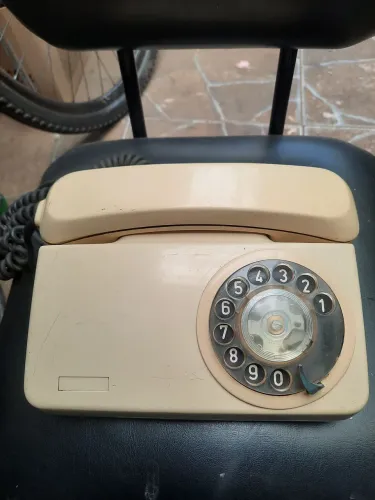 Telefone Fixo Vintage com Discagem Rotativa