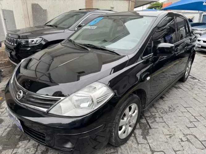 Nissan Tiida Sedan 1.8 16V Flex Fuel 4P Aut. 2013