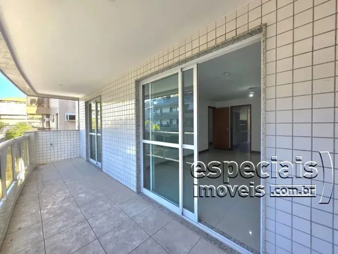 Apartamento à venda no Recreio dos Bandeirantes. 3 Quartos. Novo