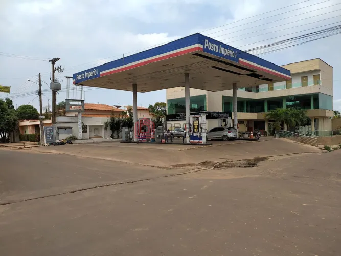 Posto de combustível + Hotel + salas comerciais e Pizzaria