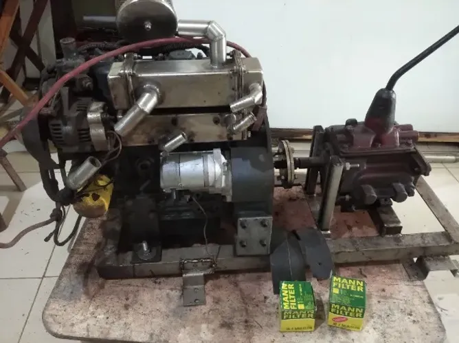 Motor Kubota 3 cilindros mod. D1105 matizado caixa de marcha de jeepe