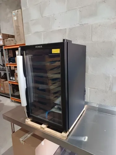 Cervejeira Slim 86L Venax pronta entrega - Marcos