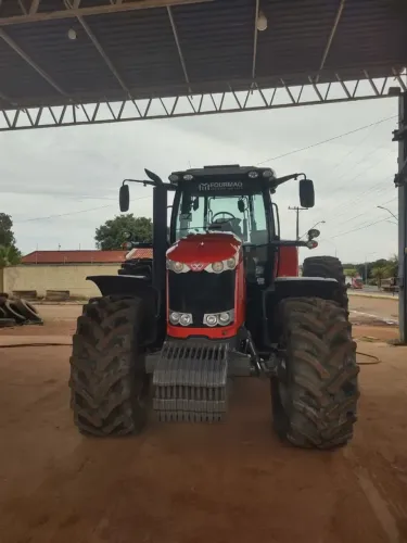 Trator Agrícola Massey Ferguson 7722, ano 2023