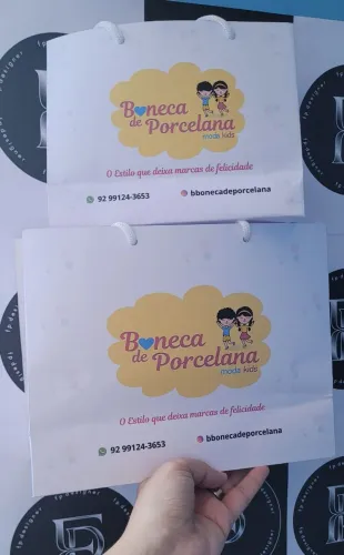 Sacolas DE/ PAPEL / SACOLAS