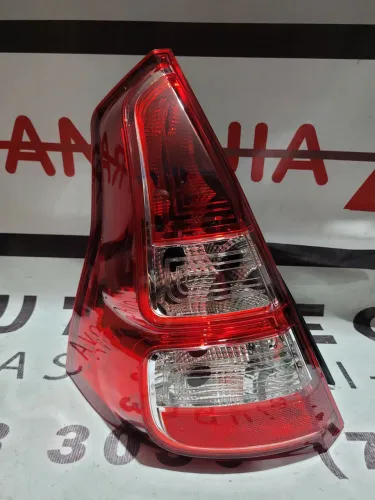 Lanterna traseira esquerda Sandero 2011-2014 Marca TYC