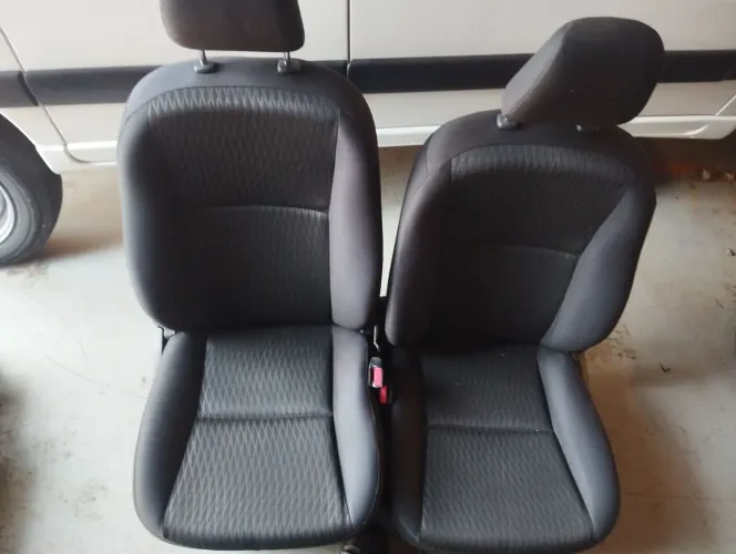 Jogo de bancos Toyota Etios