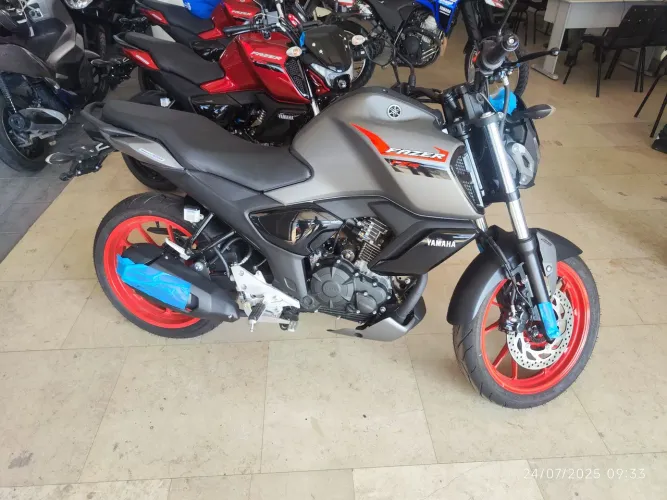 YAMAHA FZ 15 CINZA 2025 SHALON MOTOS