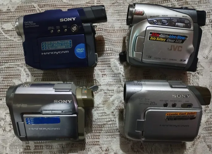 Filmadoras Sony e JVC