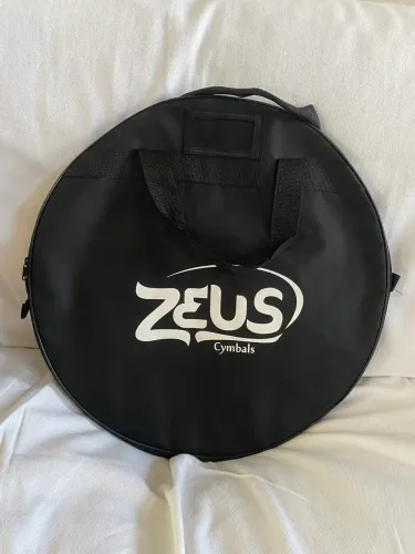 Kits de pratos Sabian e Zeus