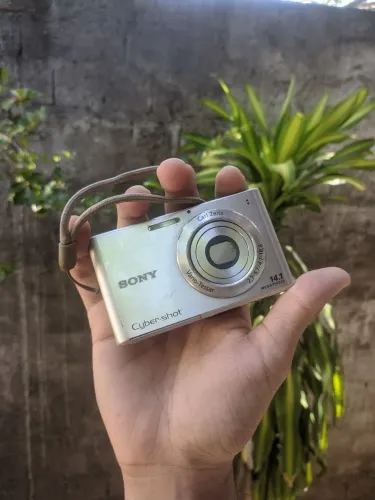Sony cybershot dsc-w330