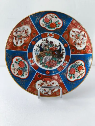 Lindo Prato Decorativo em Porcelana Japonesa Estilo Imari - Vintage Década de 1970/1980