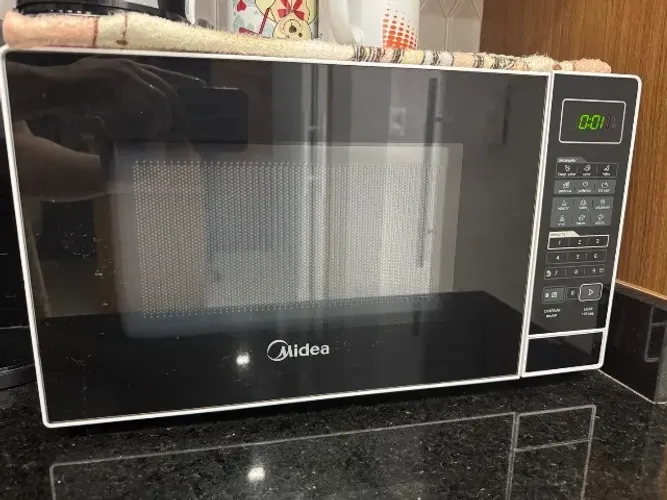 Microondas MIDEA 220V 20LTS