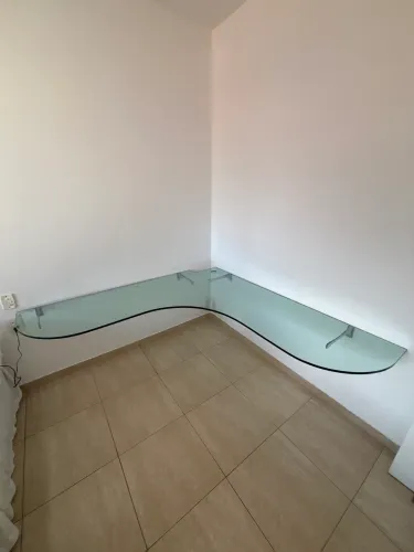 Mesa escrivaninha de vidro 1,75x1,78cm