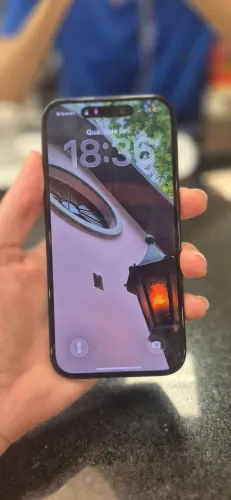 Apple iPhone 15 (128GB) - Seminovo