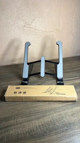 Suporte Dobrável para Notebook e Tablet + Caixa