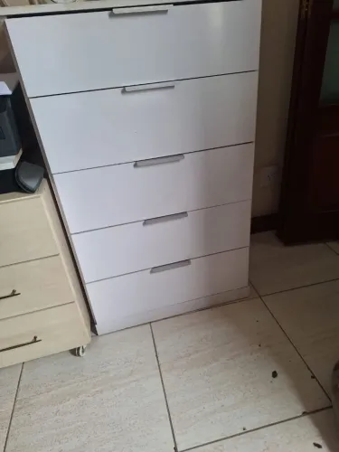 Cômoda com 5 gavetas