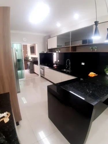 Casa à venda no Condomínio Campos do Conde, em Sorocaba-SP.
