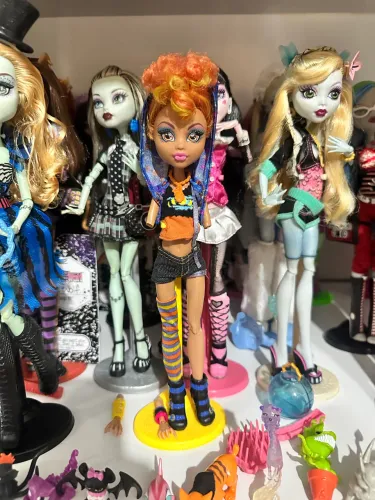 boneca monster high howleen wolf básica sister pack