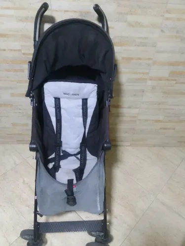 Carrinho de bebê maclaren